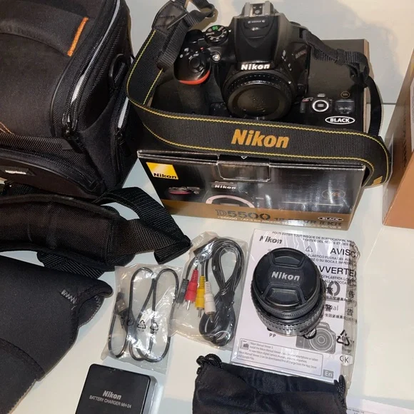 NIKON D5500 DSLR CAMERA KIT DEAL - Picture 8 of 9